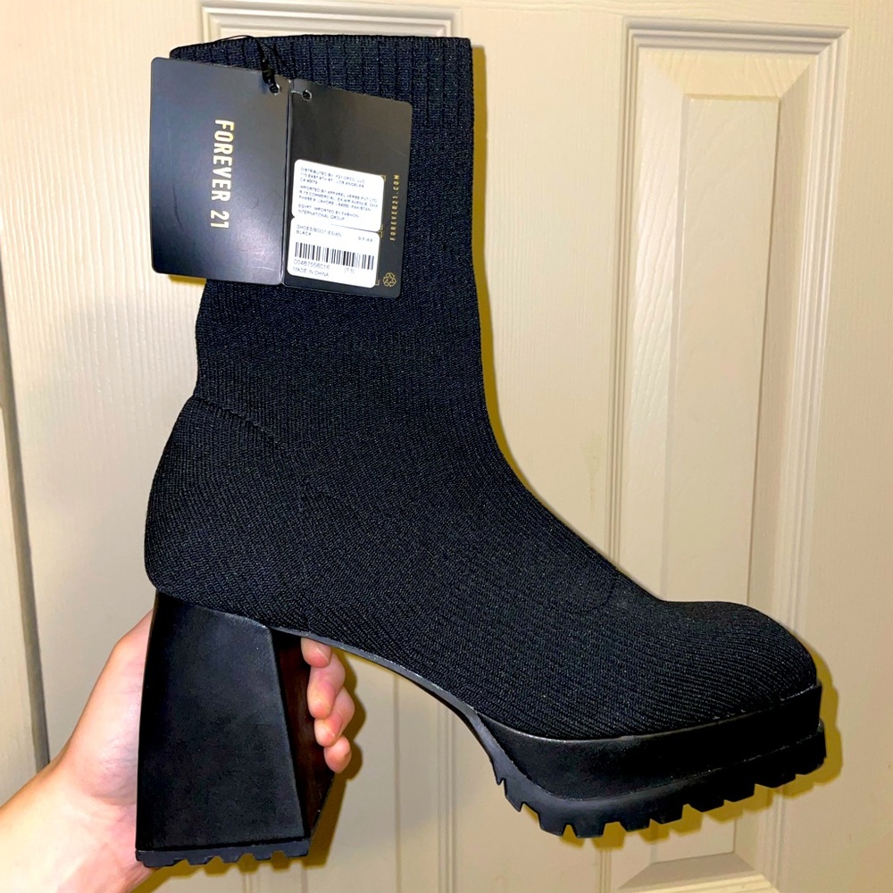 Forever 21 Women's Black Chunky Heel Boots